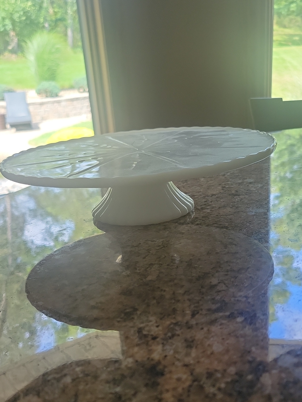 Cake Platform Vintage. Good Condition